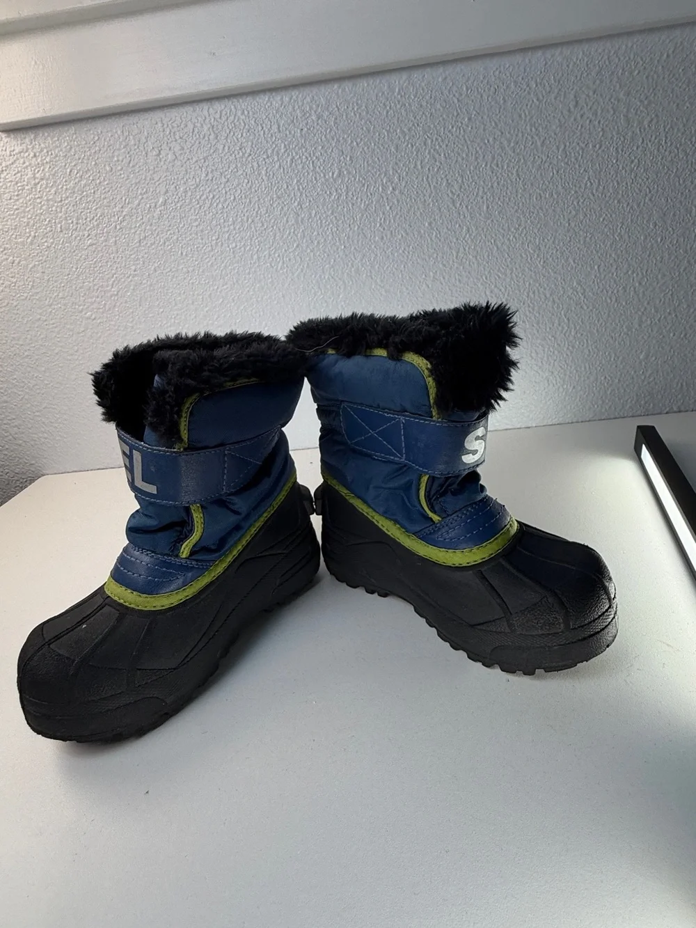 Sorel Kids Winter Snow Boots Blue Black Lime Green Size 11